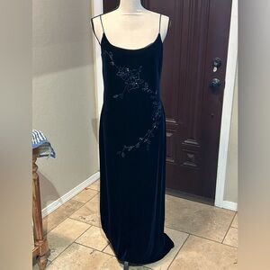 Betsy & Adam Blue Beaded Floral Floor Length Velvet Gown